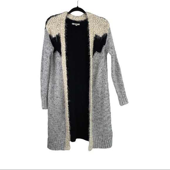 Gimmicks by BKE Color Block Cardigan Sweater Open front Wool Blend drop shoulder - Picture 2 of 9